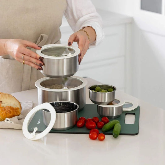 Mikseboller i rustfritt stål med glasslokk til matoppbevaring, baking og matlaging uten unødvendig plast.