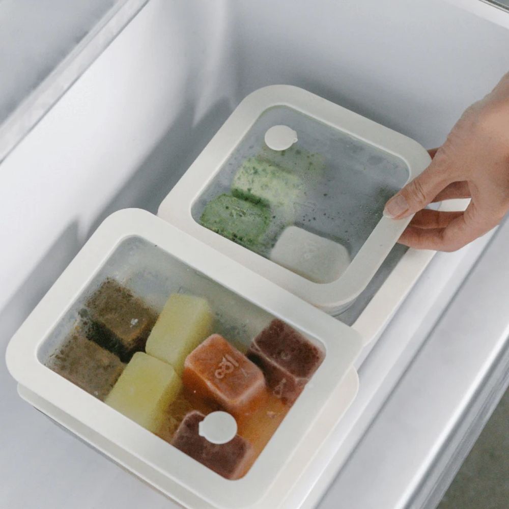 Glassbeholdere med lokk til fryser brukt til oppbevaring av porsjonert mat og meal prep