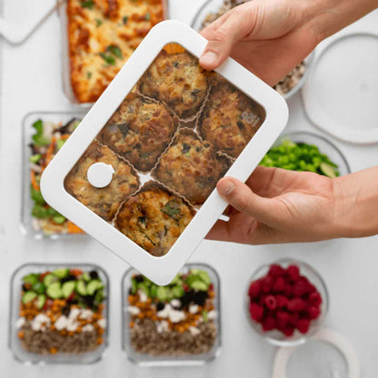 Glassbeholdere med glasslokk fylt med mat, plastfritt borosilikatglass-sett til trygg og organisert matoppbevaring.