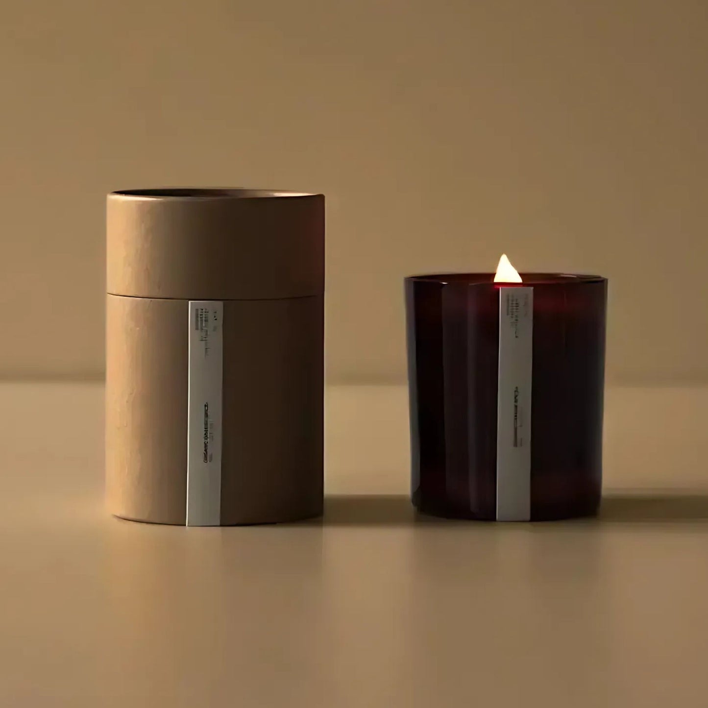 Naturlig, 100 % plastfritt og zero waste økologisk bivokslys med duft av ylang ylang og blomster. Håndlaget for et bærekraftig og sunt hjem.