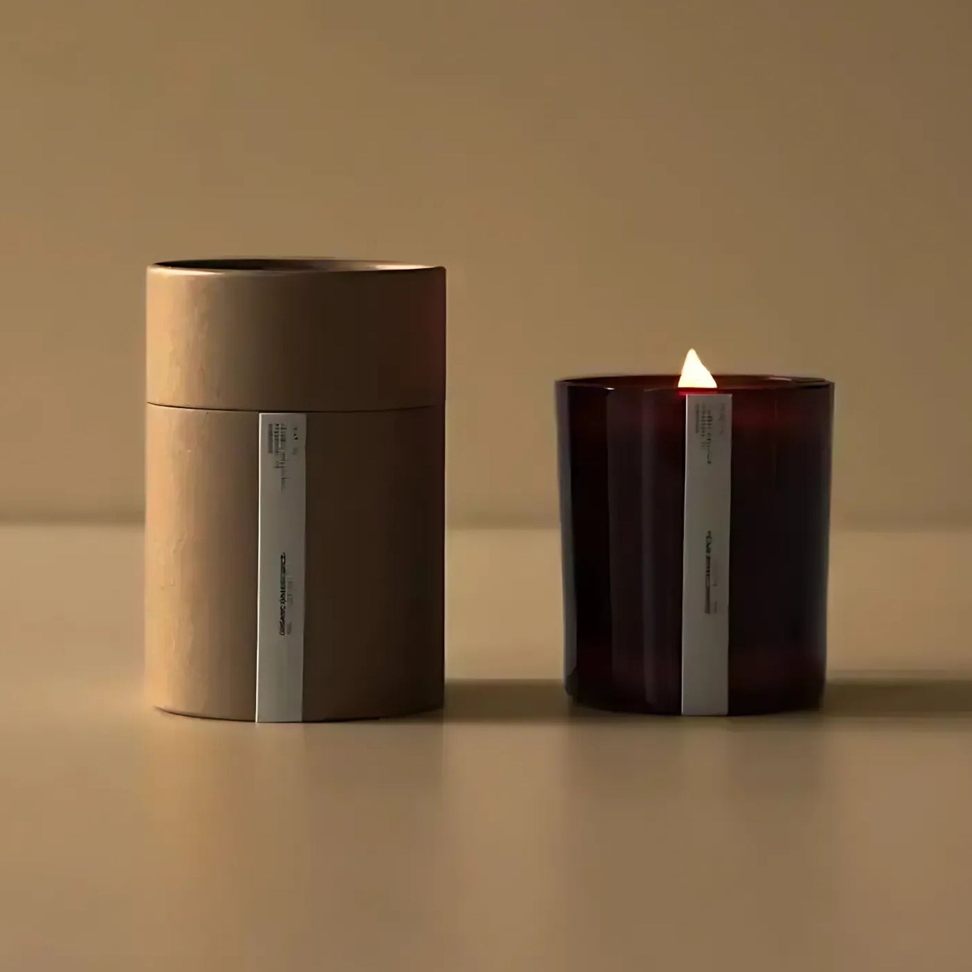 Naturlig, 100 % plastfritt og zero waste økologisk bivokslys med duft av ylang ylang og blomster. Håndlaget for et bærekraftig og sunt hjem.