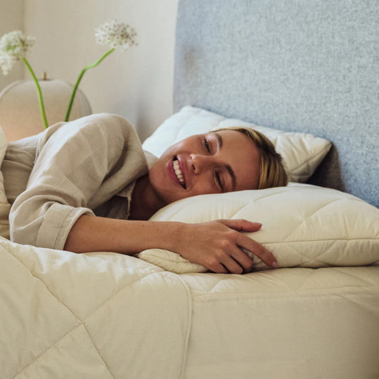 Deluxe putebeskytter i ull og bomull for sunnere søvn og naturlig beskyttelse