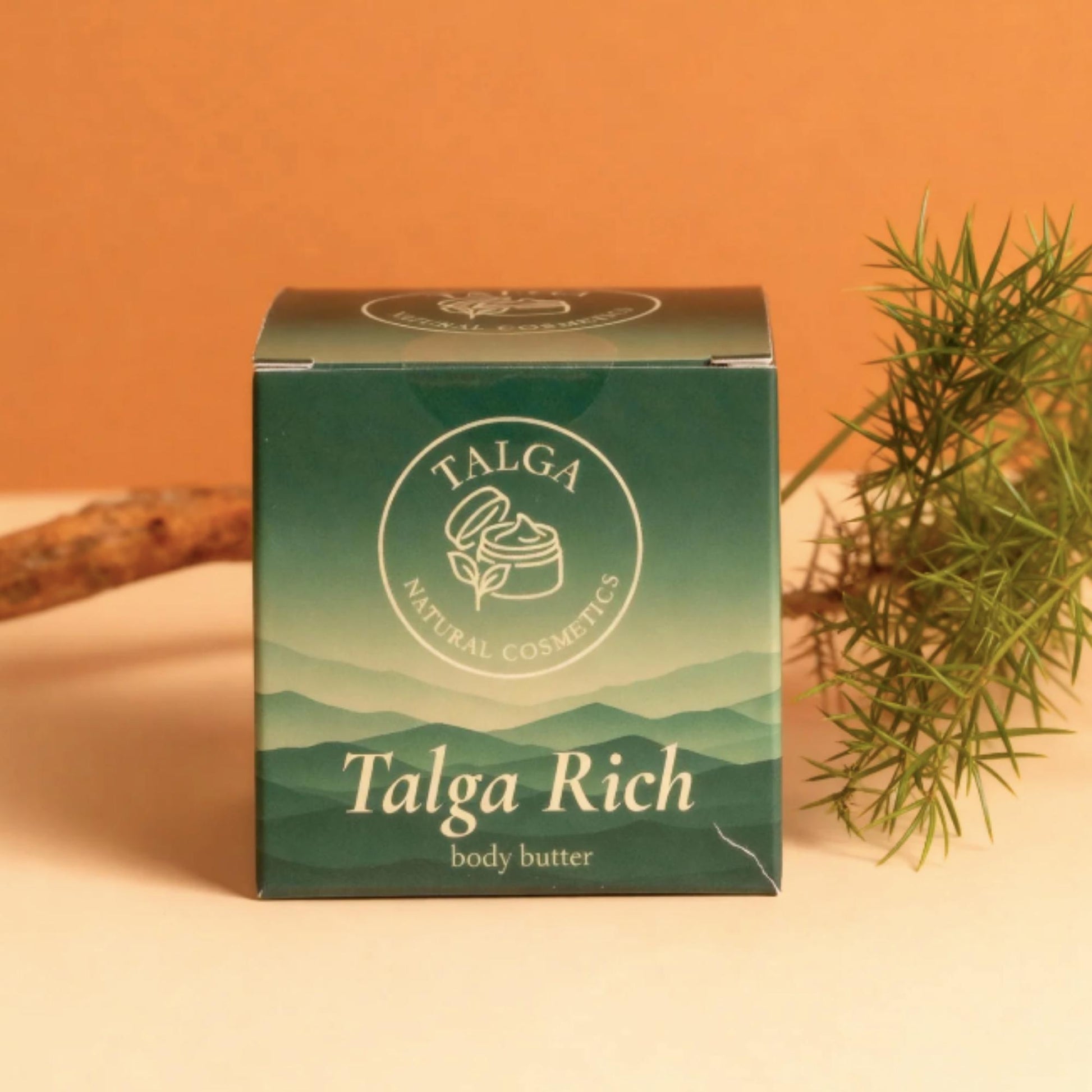Nærbilde av Talga Rik Kroppskrem i eske – naturlig norskprodusert kroppskrem.
